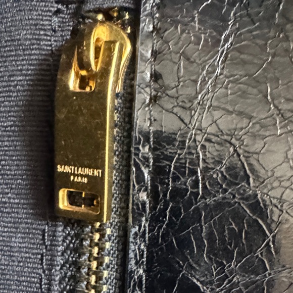 Saint Laurent Black Quilted Leather Shoulder Bag with Gold Chain. - Picture 9 of 16